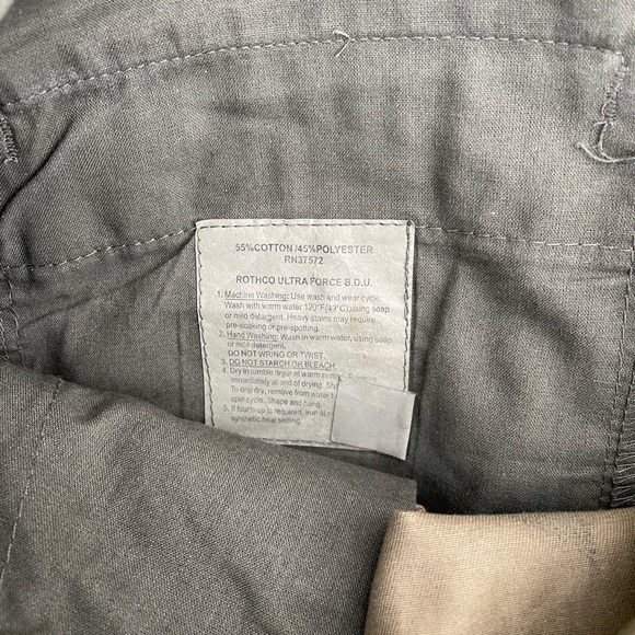 Vintage Rothco BDU camo cargo shorts size 35 - Picture 4 of 4